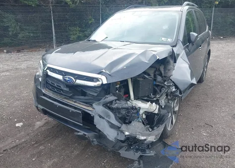 2017 Subaru Forester 2.5I Premium z USA, uszkodzony, nr VIN JF2SJAEC1HH488453